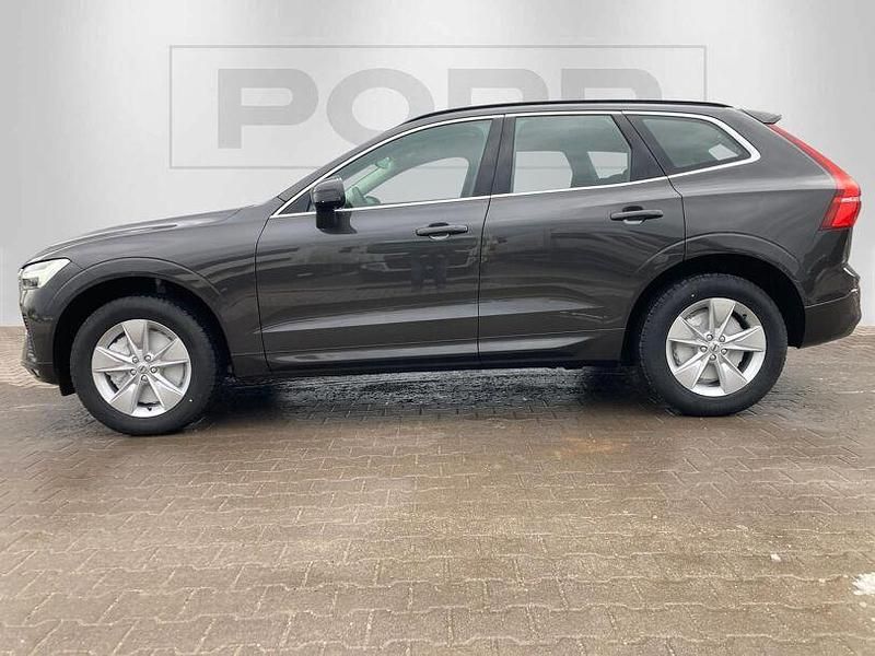 Gebraucht Volvo XC60 Core 197 PS (144 kW) 2023 Platinum grey metallic SUV
