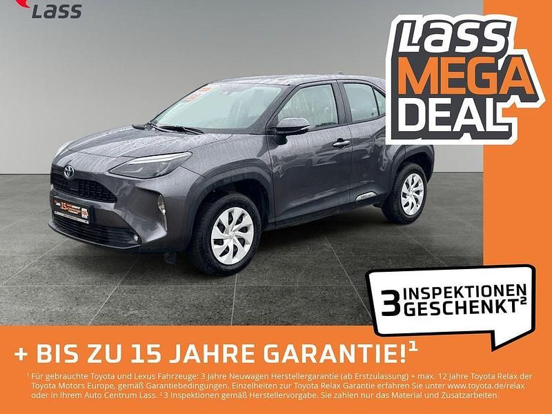 Grau Gebraucht 2023 Toyota Yaris Cross SUV | 24.980 € (Fairer Preis) - Bild 1/4