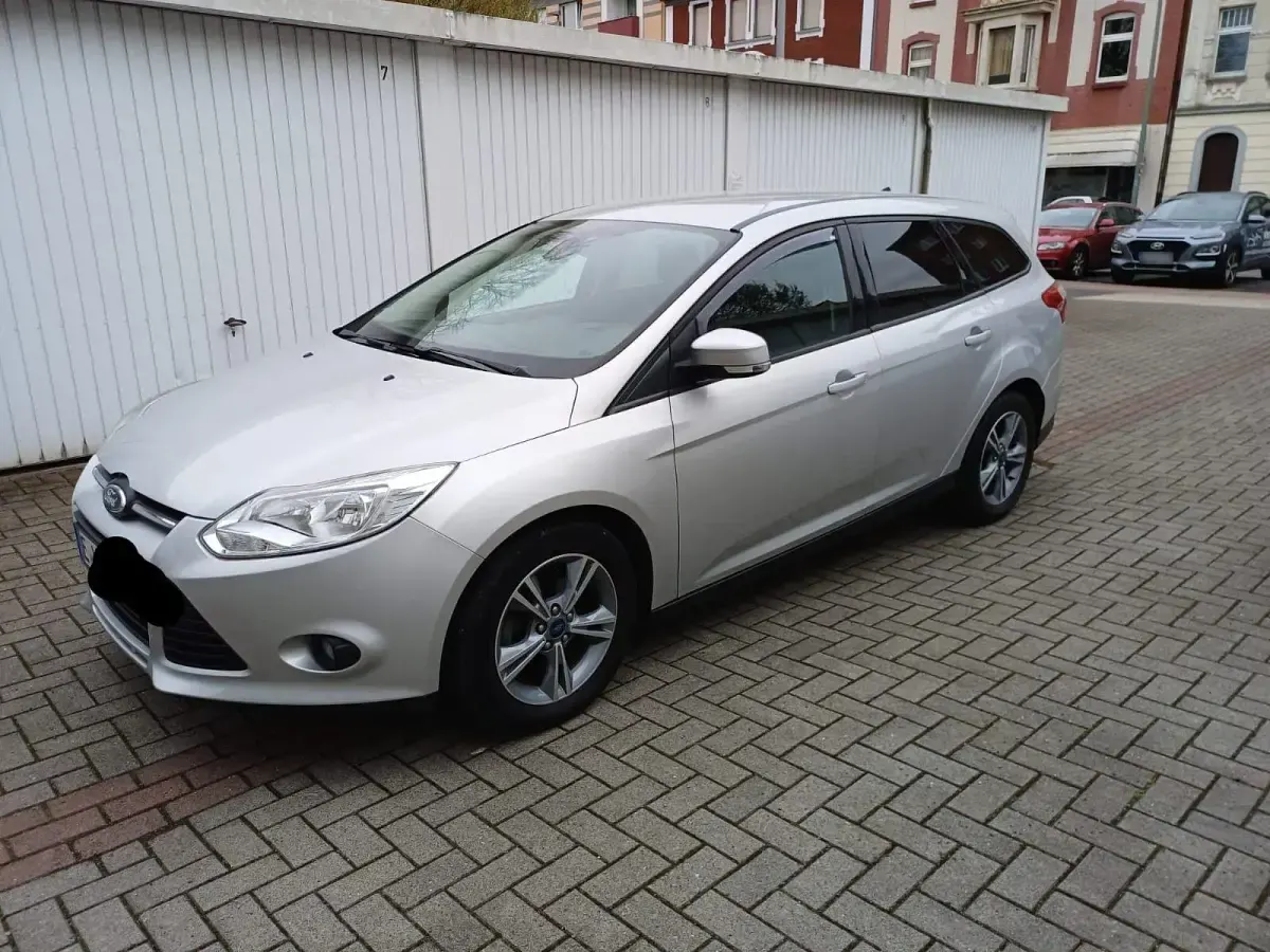 Gebraucht Ford Focus SYNC Edition 101 PS (74 kW) 2014 Silber Kombi