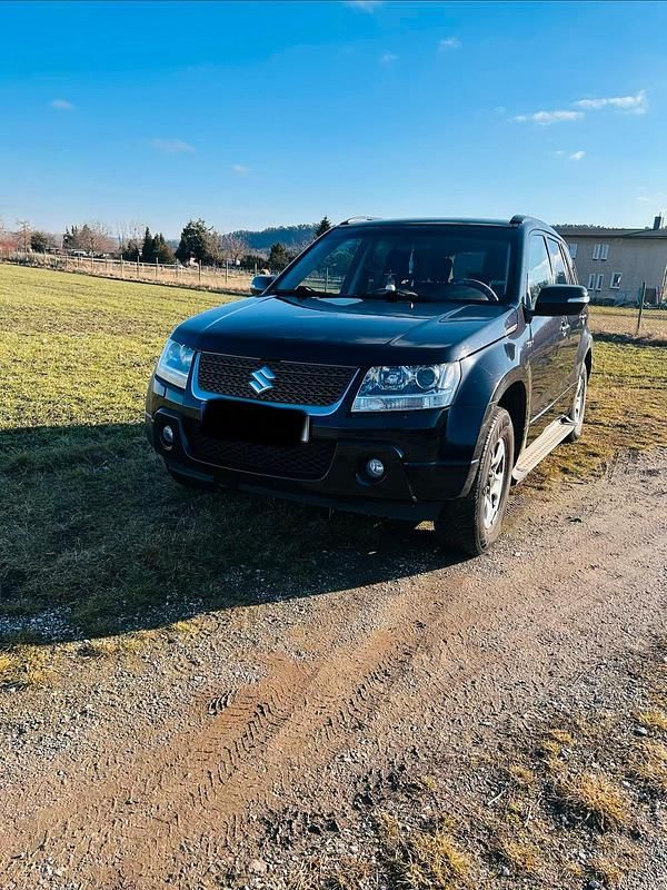Gebraucht Suzuki Grand Vitara 130 PS (95 kW) 2011 Schwarz SUV