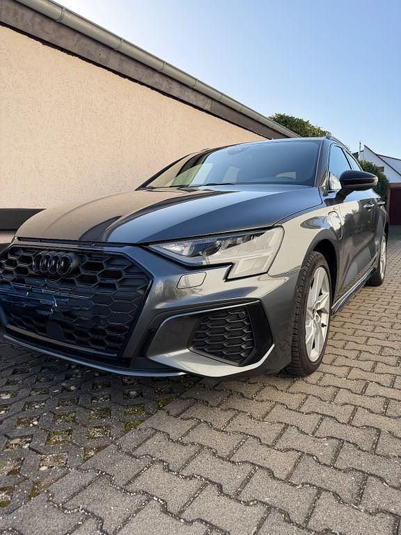 Gebraucht Audi A3 S-Line 245 PS (180 kW) 2022 Grau Limousine