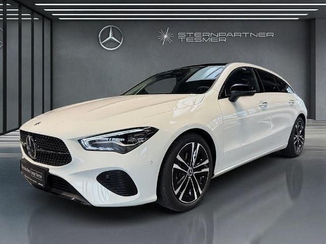Weiß Gebraucht 2024 Mercedes CLA180 Shooting Brake Progressive Kombi | 31.450 € (Fairer Preis) - Bild 1/4