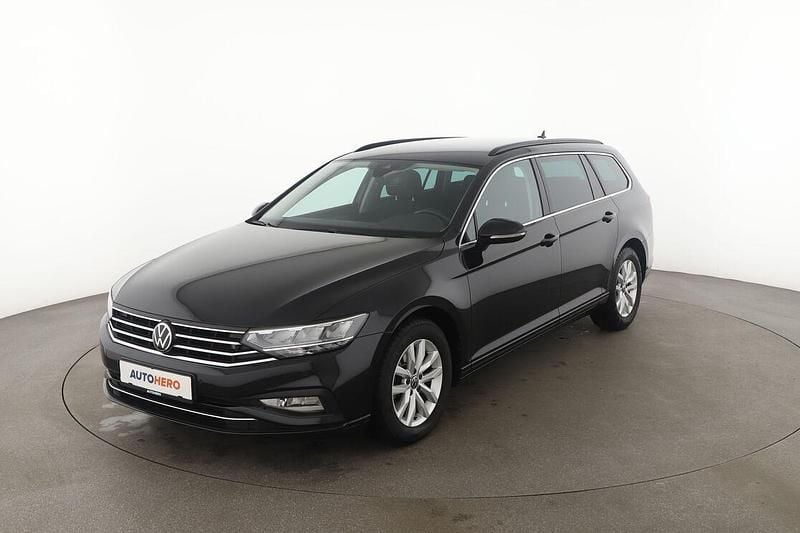 Schwarz Gebraucht 2021 VW Passat Business Kombi | 24.590 € (Fairer Preis) - Bild 1/3