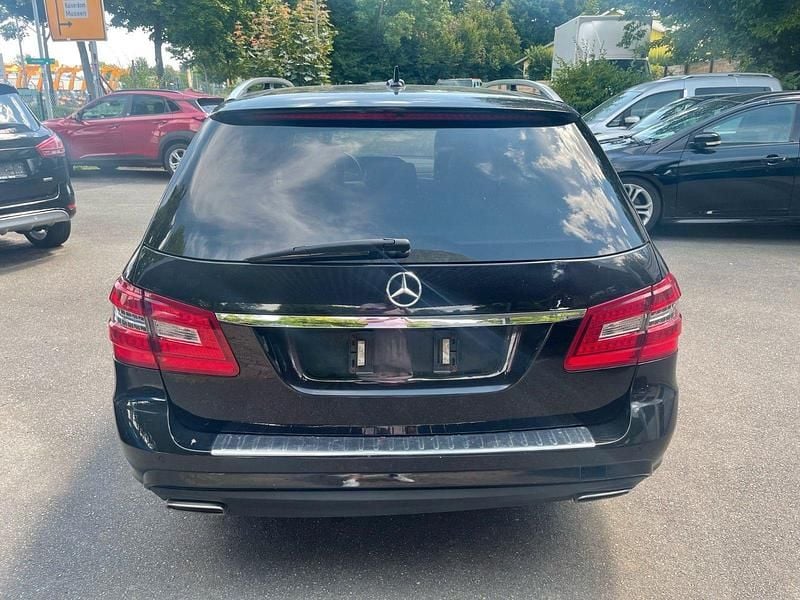 Gebraucht Mercedes E500 AMG line 387 PS (284 kW) 2009 Schwarz Kombi