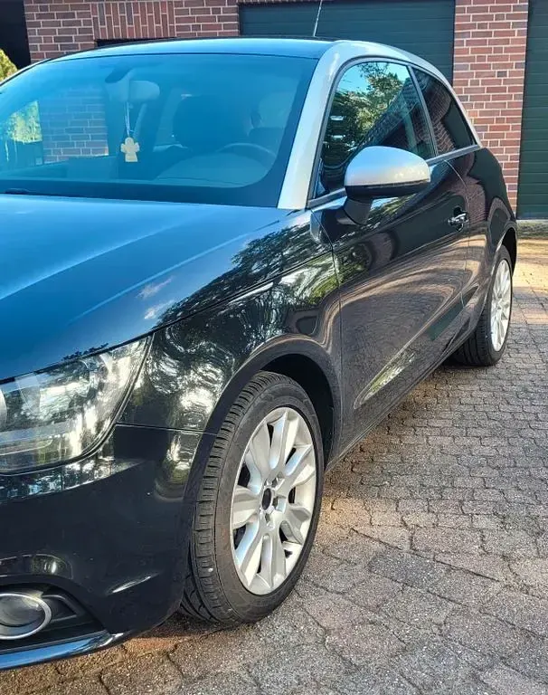 Gebraucht Audi A1 Sport 86 PS (63 kW) 2010 Schwarz Kleinwagen