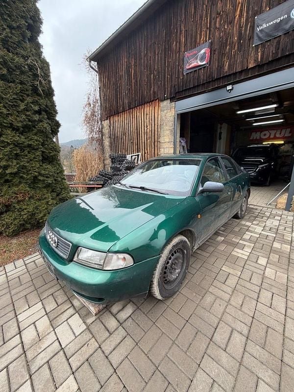 Gebraucht Audi A4 125 PS (91 kW) 1998 Grün Limousine