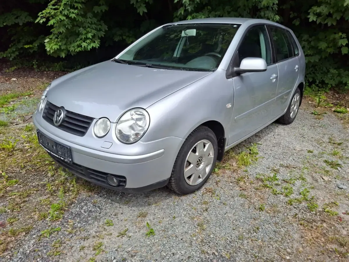 Gebraucht VW Polo 75 PS (55 kW) 2003 Silber Kleinwagen