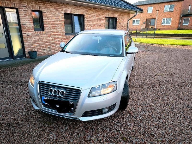 Silber Gebraucht 2009 Audi A3 Kombi | 4.849 € (Fairer Preis) - Bild 1/4