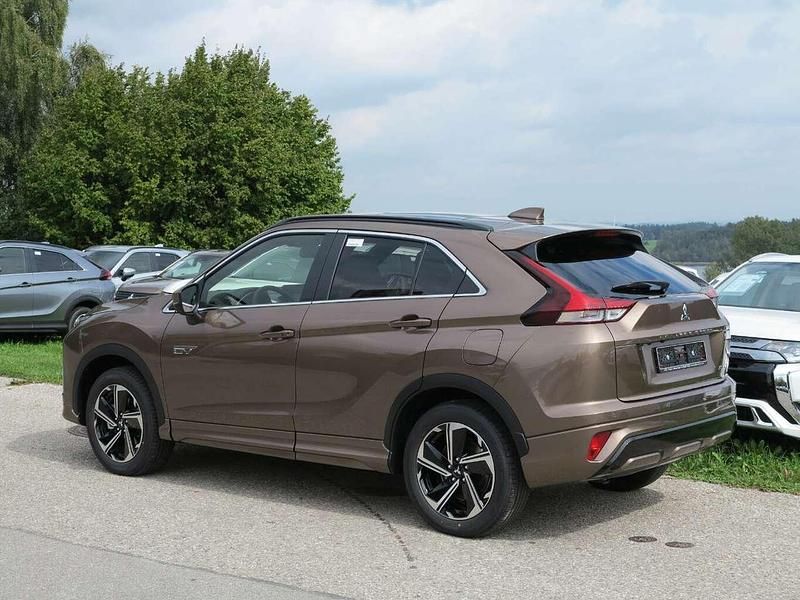 Gebraucht Mitsubishi Eclipse Cross Select 188 PS (138 kW) 2024 Titan weiss SUV