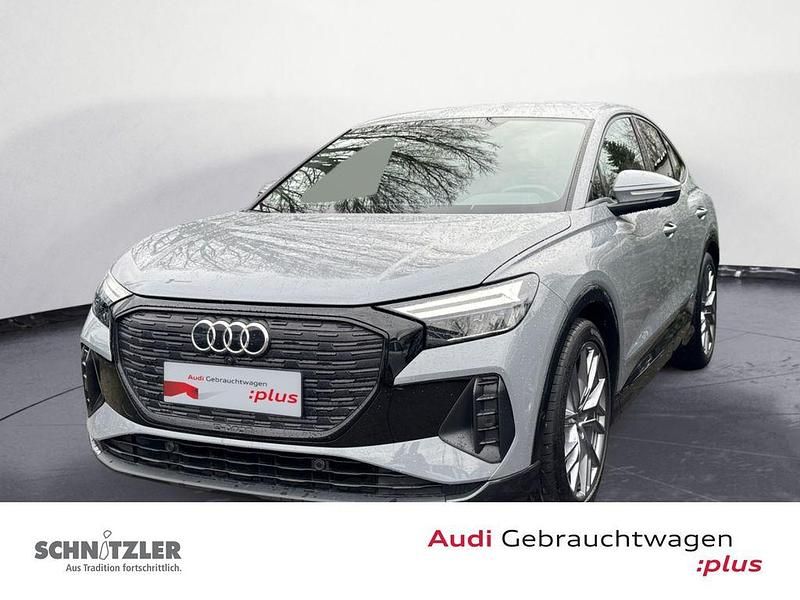 Grau Gebraucht 2022 Audi Q4 Sportback e-tron Ambiente SUV | 30.980 € (Guter Preis) - Bild 1/4