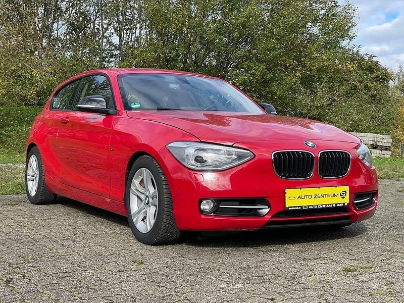 Gebraucht BMW 118 Advantage 170 PS (125 kW) 2014 Rot Kleinwagen