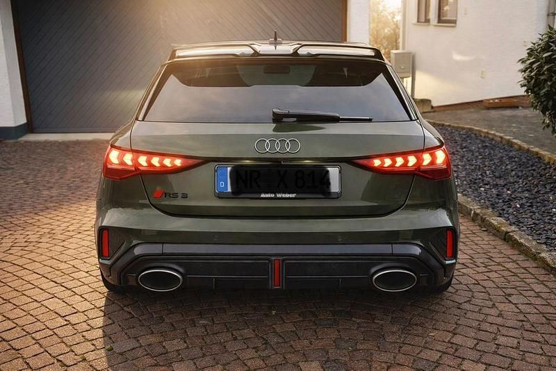 Gebraucht Audi RS3 Ambiente 400 PS (294 kW) 2024 Grün Limousine