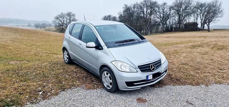 Silber Gebraucht 2010 Mercedes A160 Kleinwagen | 3.900 € (Teuer) - Bild 1/4
