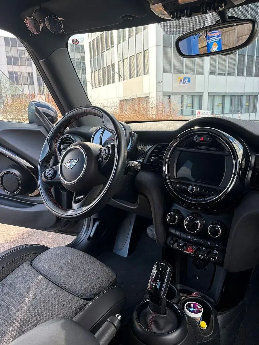 Używany Mini Cooper S 192 KM (141 kW) 2019 Szary Hatchback