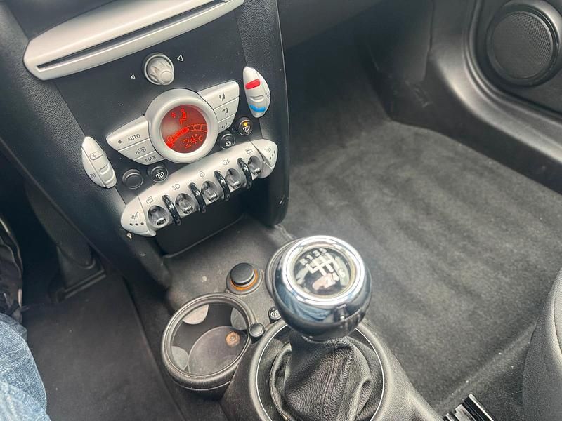 Gebraucht Mini Cooper 120 PS (88 kW) 2009 Schwarz Kleinwagen