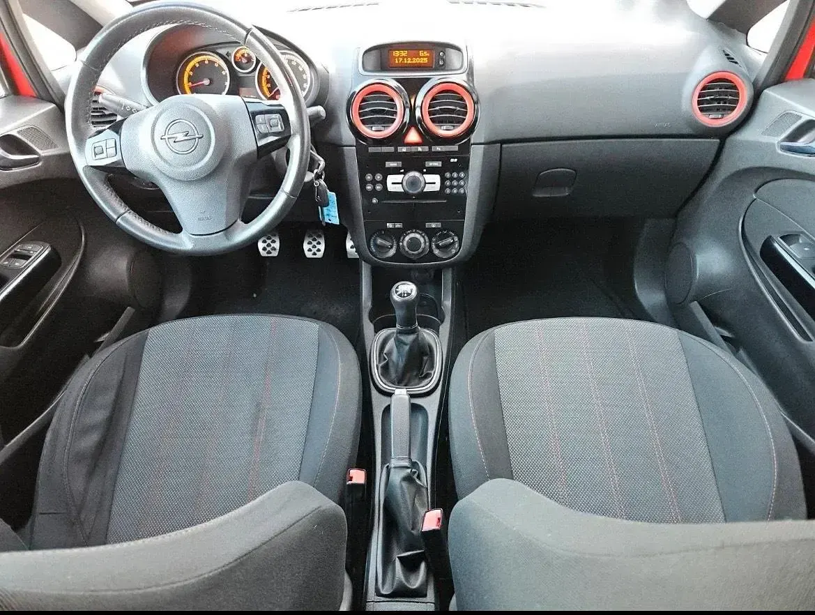 Gebraucht Opel Corsa Color Edition 87 PS (63 kW) 2010 Rot Kleinwagen