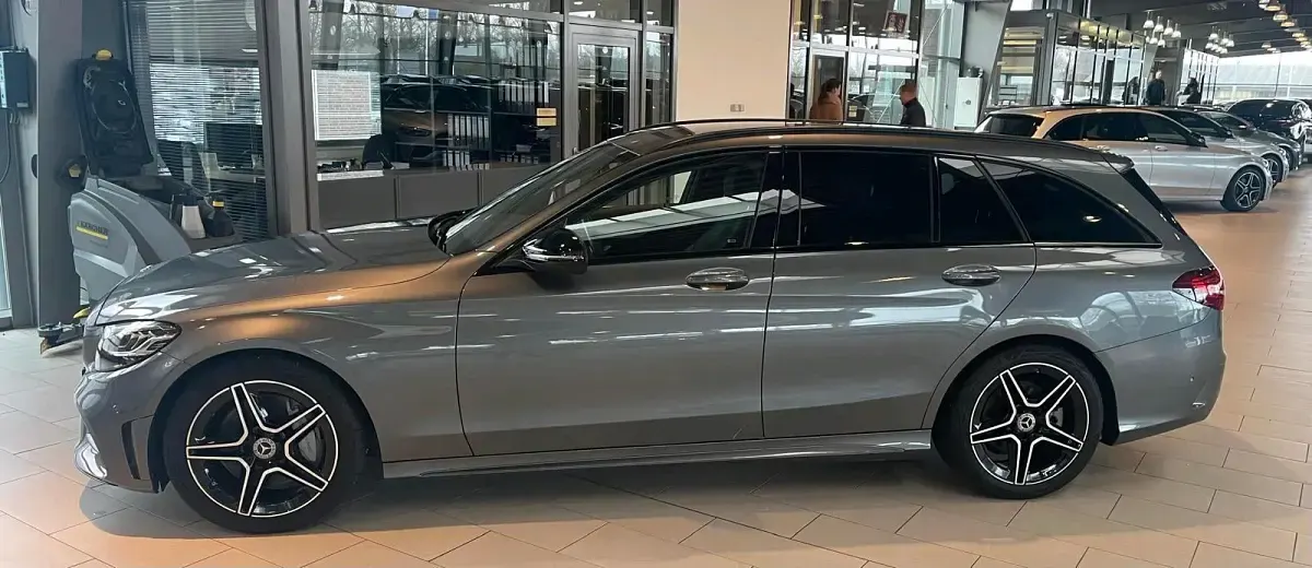 Gebraucht Mercedes C300 AMG line 245 PS (180 kW) 2021 Kombi