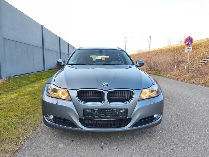Second-hand BMW 320 Comfort Edition 184 CP (135 kW) 2012 Gri Break