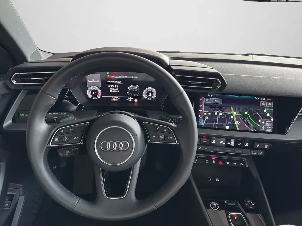 Gebraucht Audi A3 Ambiente 150 PS (110 kW) 2025 Manhattangrau metallic Limousine