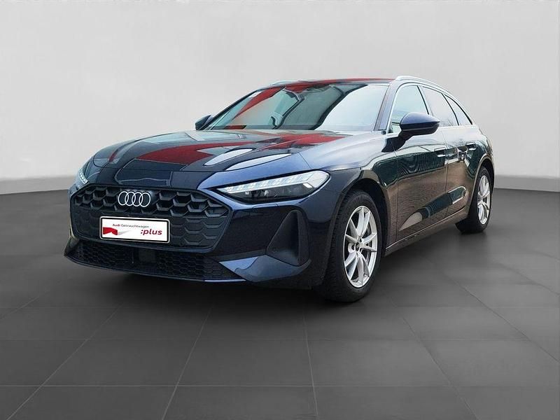 Gebraucht Audi A5 Comfort 204 PS (150 kW) 2025 Blau Kombi