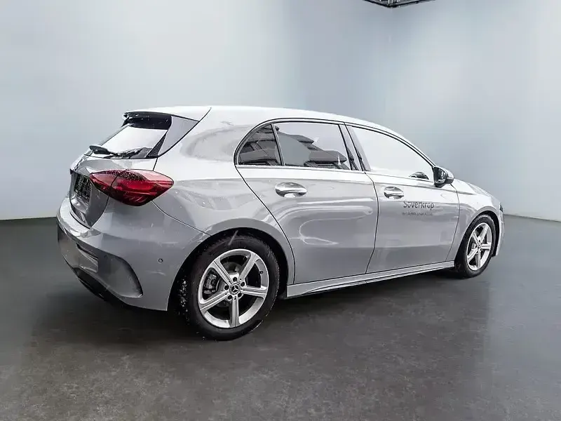 Gebraucht Mercedes A180 AMG 116 PS (85 kW) 2026 Grau Limousine