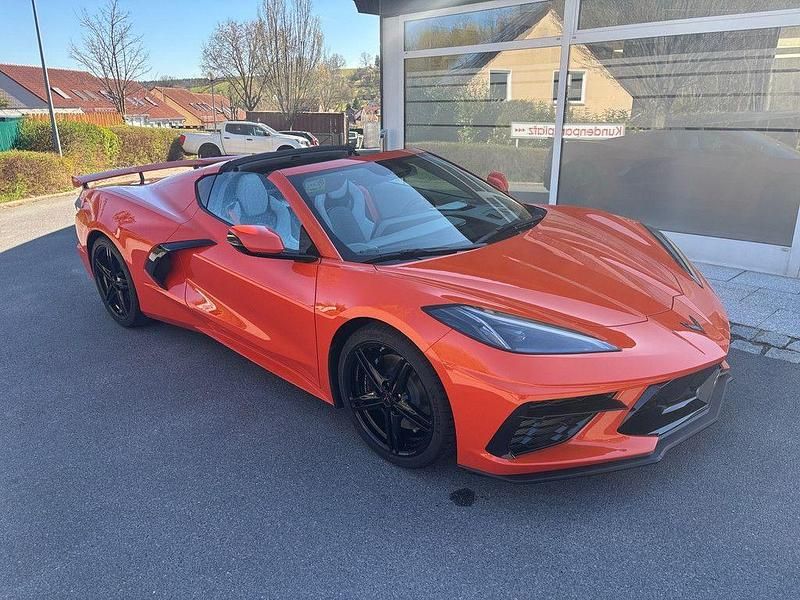 Neu Corvette Stingray 481 PS (353 kW) 2026 Orange Coupé