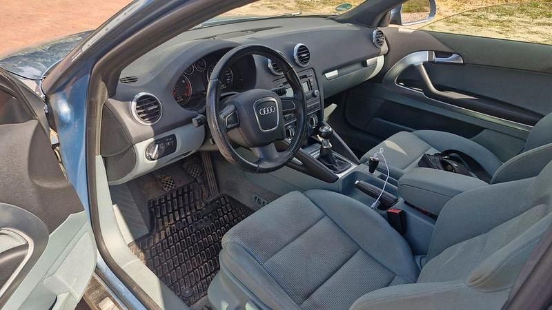 Grau Gebraucht 2010 Audi A3 Limousine | 2.150 € (Guter Preis) - Bild 1/4