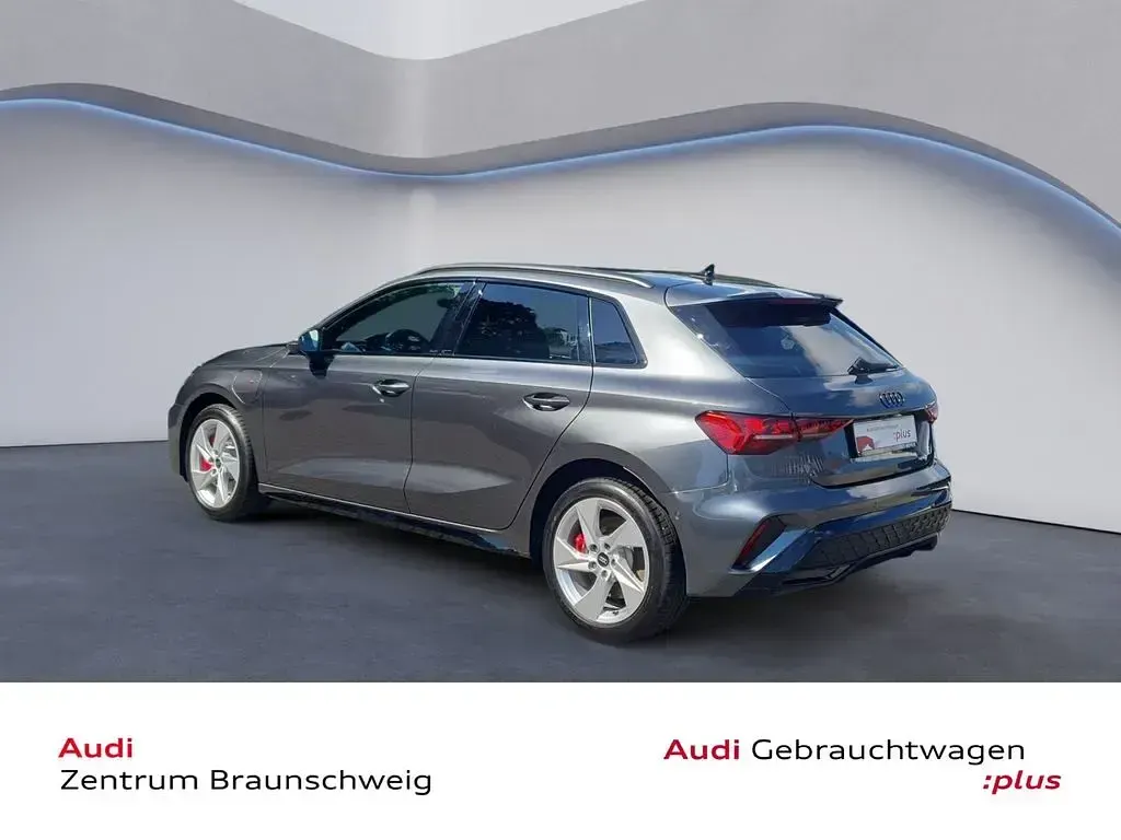 Gebraucht Audi A3 S-Line 272 PS (200 kW) 2025 Grau Limousine