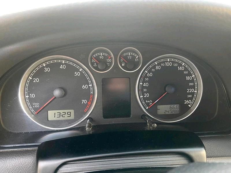 Gebraucht VW Passat 150 PS (110 kW) 2001 Blau Kombi