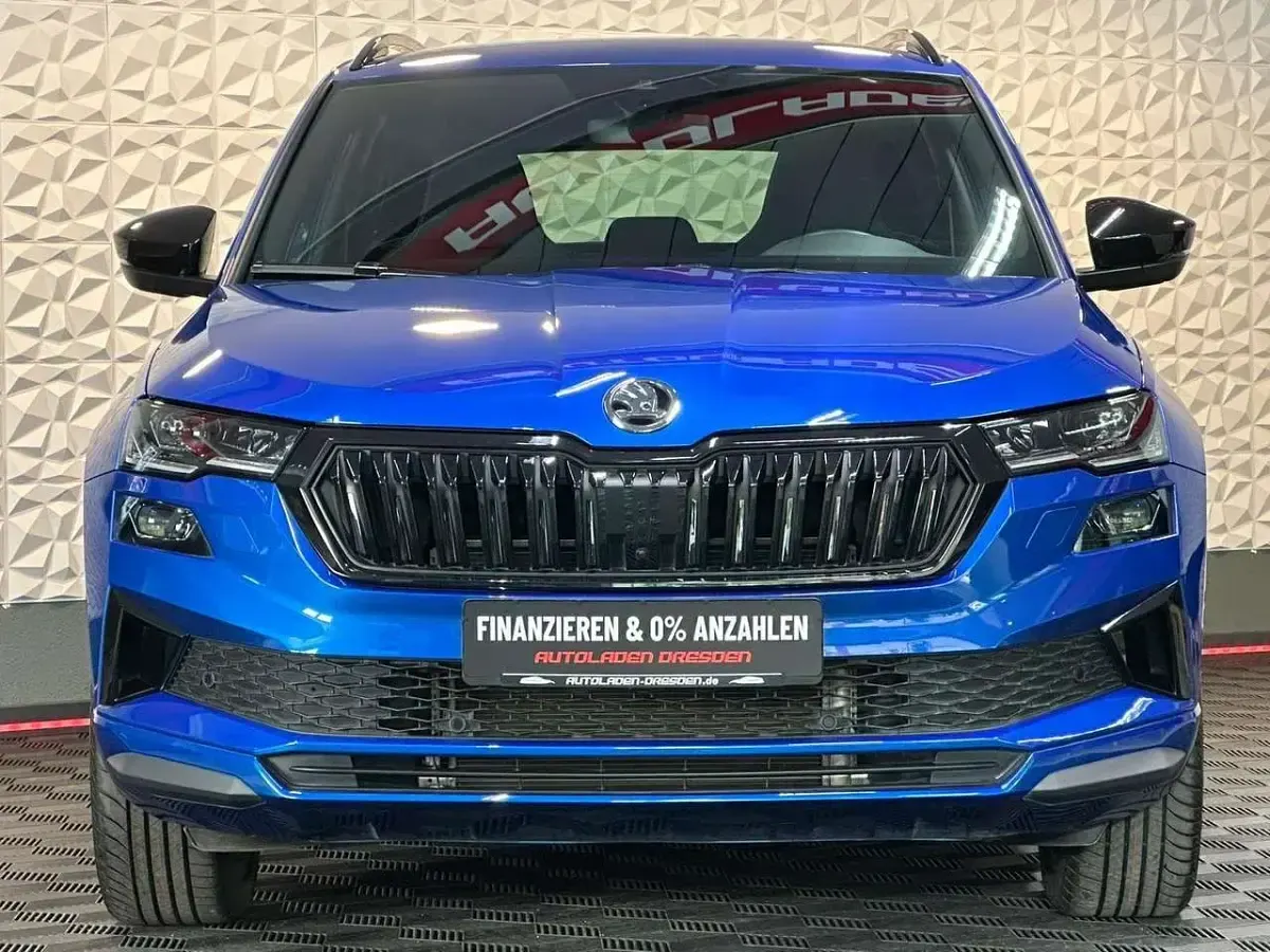 Gebraucht Skoda Karoq SportLine 150 PS (110 kW) 2025 Raceblau metallic SUV