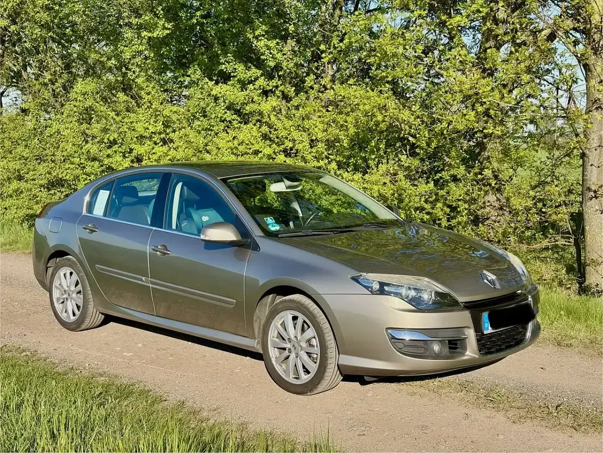 Gebraucht Renault Laguna III Dynamique 140 PS (102 kW) 2011 Kleinwagen