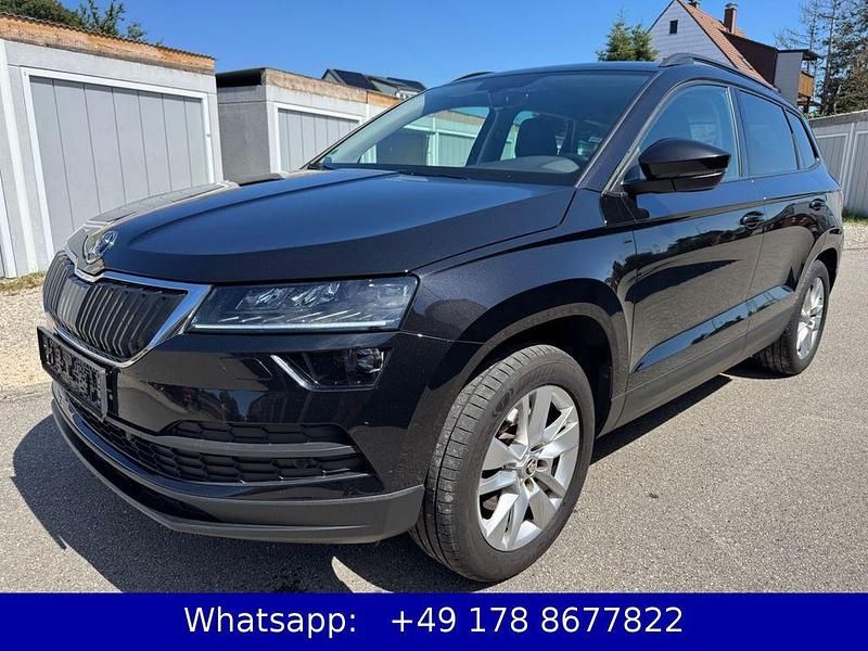 Schwarz Gebraucht 2021 Skoda Karoq Style SUV | 19.900 € - Bild 1/4