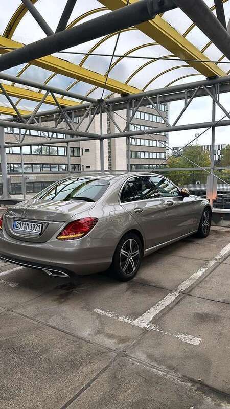 Grau Gebraucht 2020 Mercedes C300 Limousine | 36.000 € (Fairer Preis) - Bild 1/4