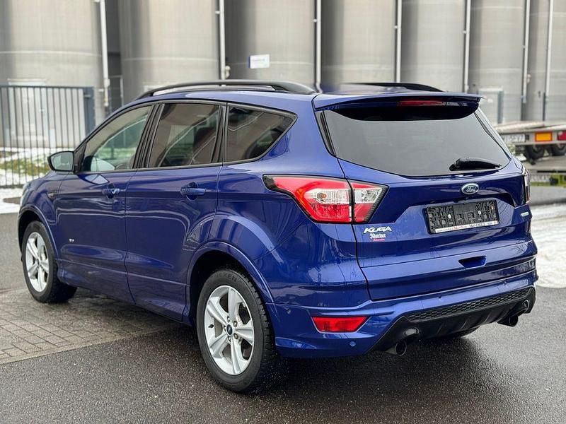 Gebraucht Ford Kuga ST-Line 182 PS (133 kW) 2018 Blau SUV