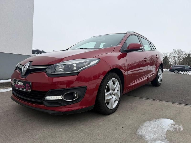 Gebraucht Renault Mégane III 110 PS (80 kW) 2014 Rot Limousine