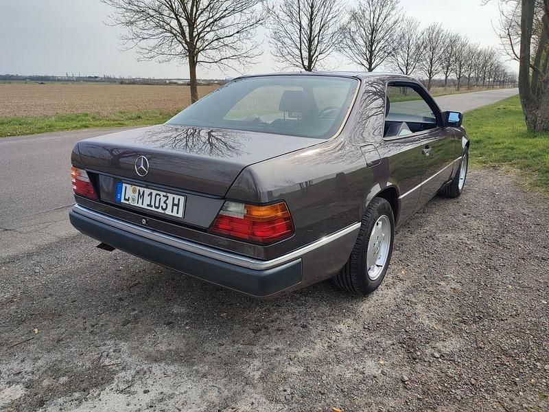 Gebraucht Mercedes E300 179 PS (131 kW) 1991 Coupé