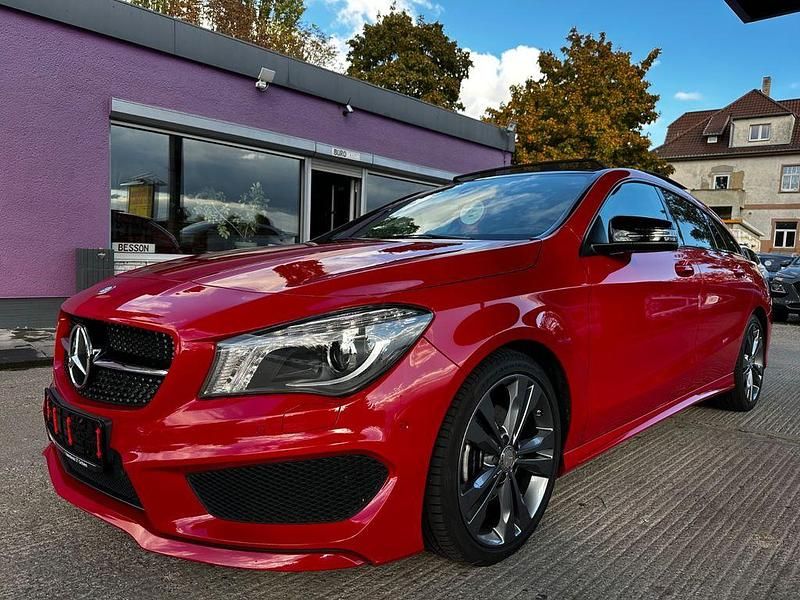 Rot Gebraucht 2016 Mercedes CLA200 Shooting Brake Kombi | 18.480 € (Fairer Preis) - Bild 1/4