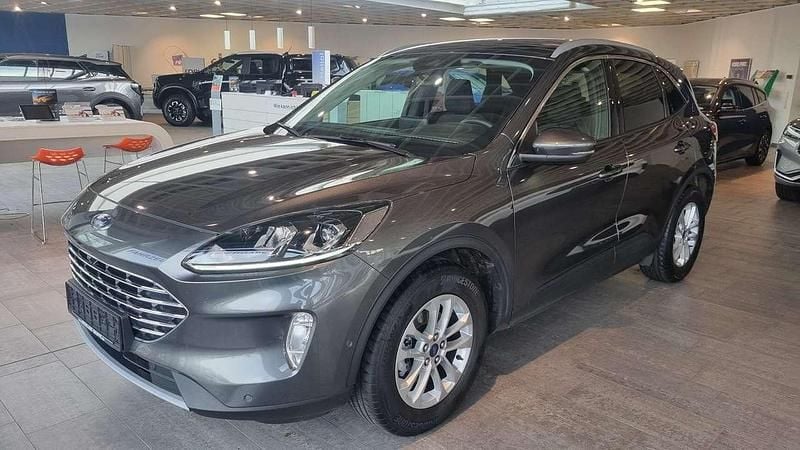 Lackierung metallic "magneticgrau" grau Gebraucht 2024 Ford Kuga Titanium SUV | 25.990 € (Guter Preis) - Bild 1/4