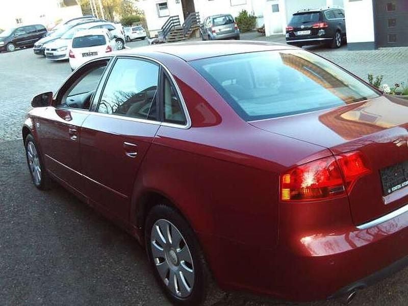 Gebraucht Audi A4 Comfort 200 PS (147 kW) 2006 Granatrot perleffekt (metallic) Limousine