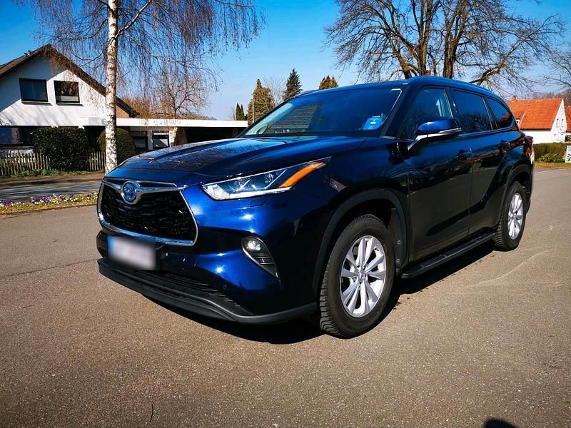 Gebraucht Toyota Highlander 247 PS (181 kW) 2021 Blau SUV