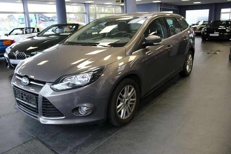 Gebraucht Ford Focus Titanium 101 PS (74 kW) 2013 Grau Kombi