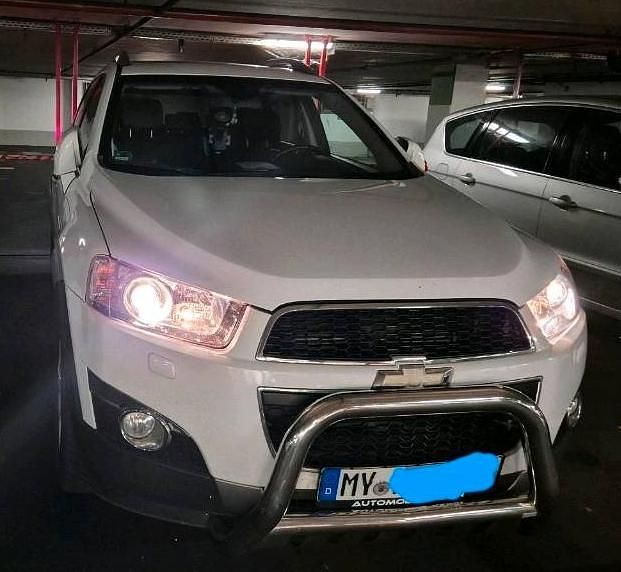 Gebraucht Chevrolet Captiva 183 PS (134 kW) 2012 Weiß SUV