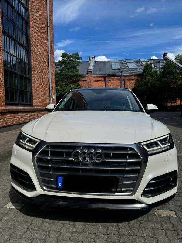 Blau Gebraucht 2017 Audi Q5 Design SUV | 25.500 € (Teuer) - Bild 1/4