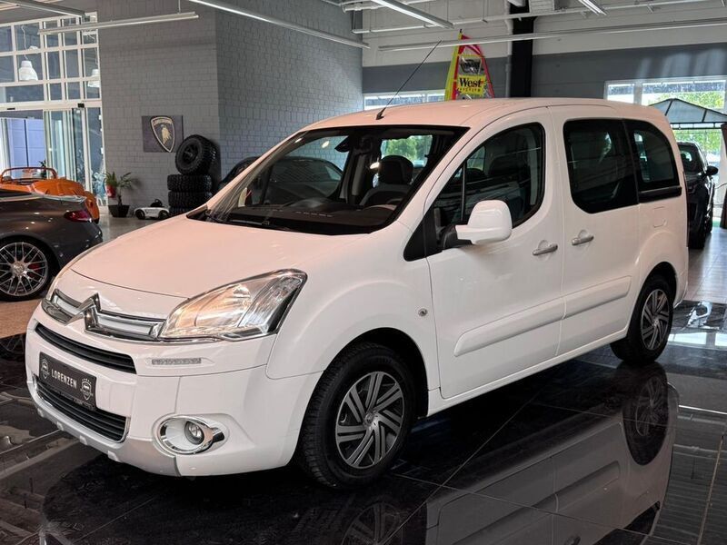 Weiß Gebraucht 2014 Citroën Berlingo SELECTION Van / Kleinbus | 11.995 € (Teuer) - Bild 1/4