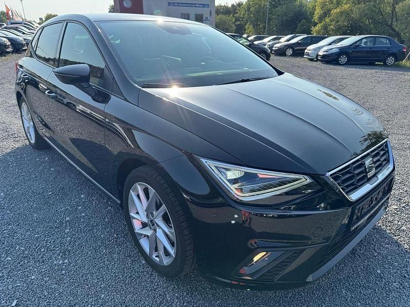 Andere farbe Gebraucht 2024 Seat Ibiza FR Limousine | 21.619 € (Fairer Preis) - Bild 1/4