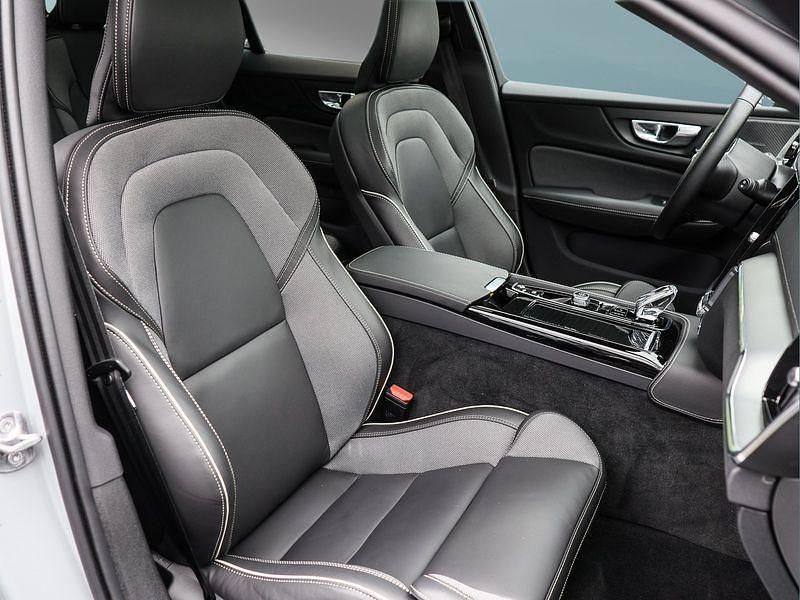 Gebraucht Volvo V60 Ultra 253 PS (186 kW) 2024 Grau Kombi