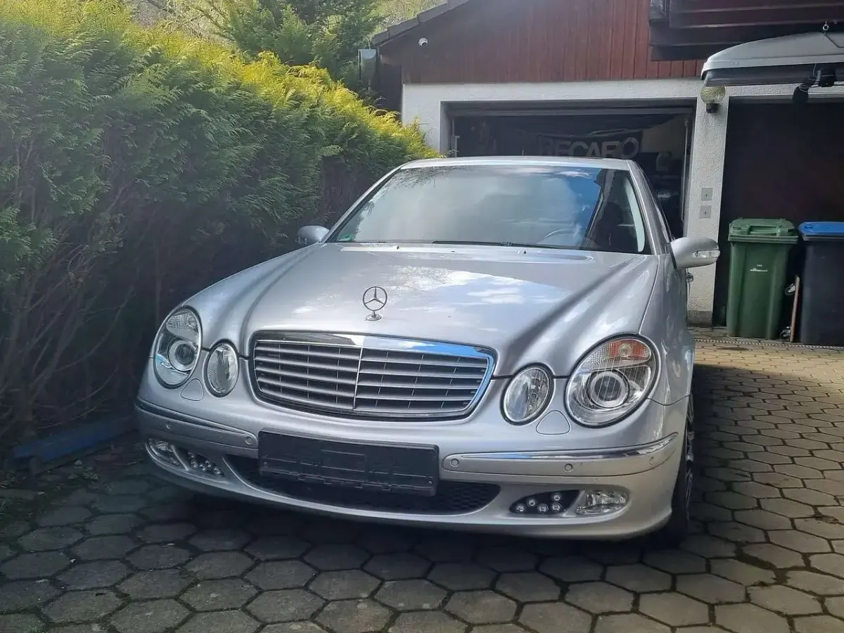 Gebraucht Mercedes 240 Elegance 177 PS (130 kW) 2005 Silber Limousine