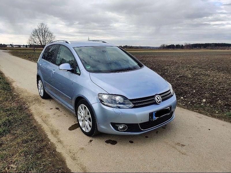 Blau Gebraucht 2010 VW Golf Plus Cross Highline Van / Kleinbus | 6.200 € (Guter Preis) - Bild 1/4