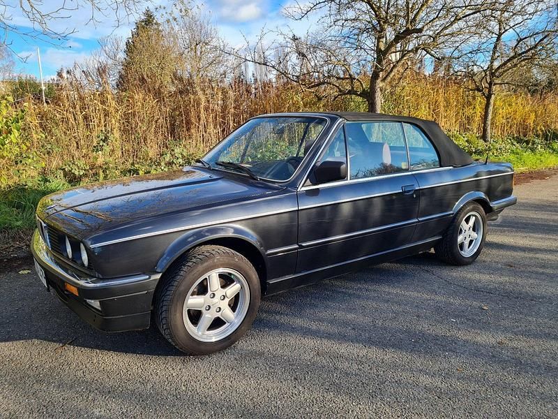 Schwarz Gebraucht 1987 BMW 325 Cabriolet Cabrio | 44.000 € - Bild 1/4
