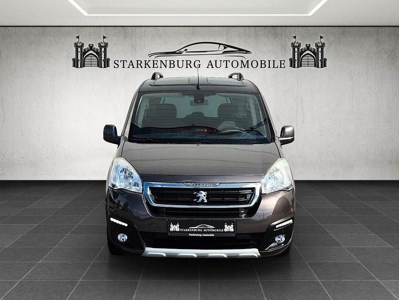 Gebraucht Peugeot Partner Tepee Active 110 PS (80 kW) 2017 Braun Van / Kleinbus